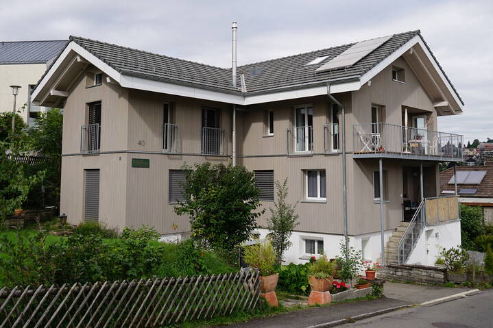 Aufstockung Einfamilienhaus zu Mehrfamilienhaus